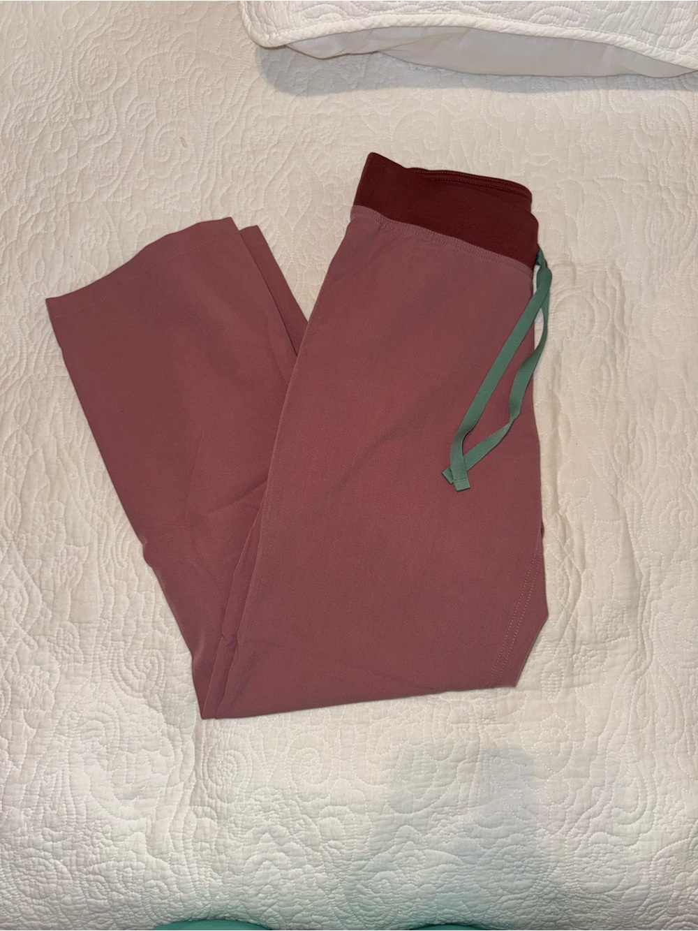 Figs Women's Livingston Pant. Size Small Petite. Mineral Mauve